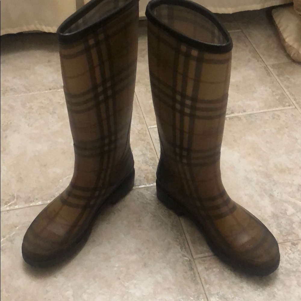 Burberry rain boots
